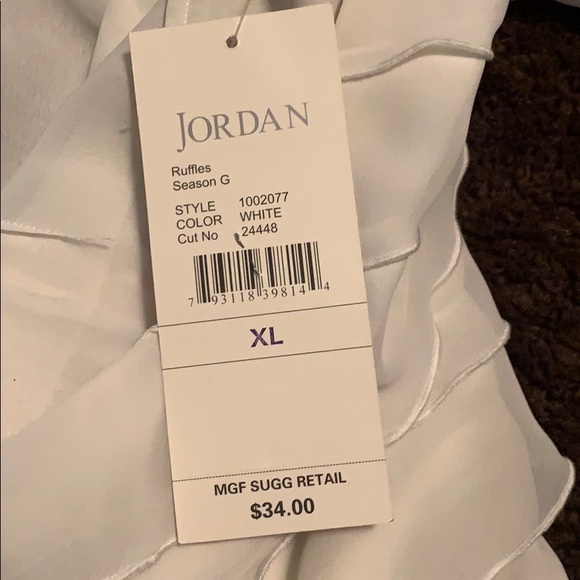 White Ruffle Sleeveless Blouse - Picture 6 of 10